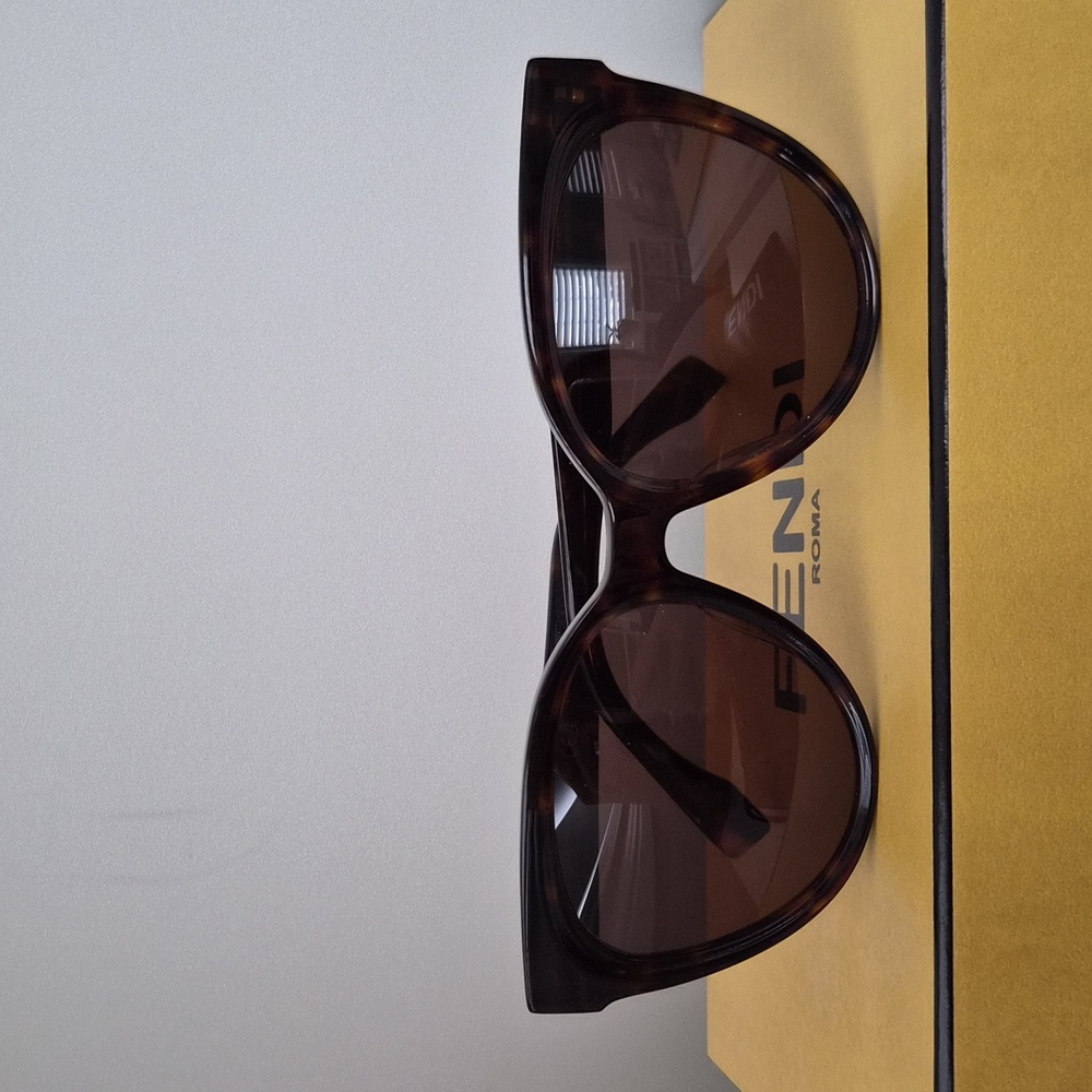 Fendi Thelios Cateye Sunglasses